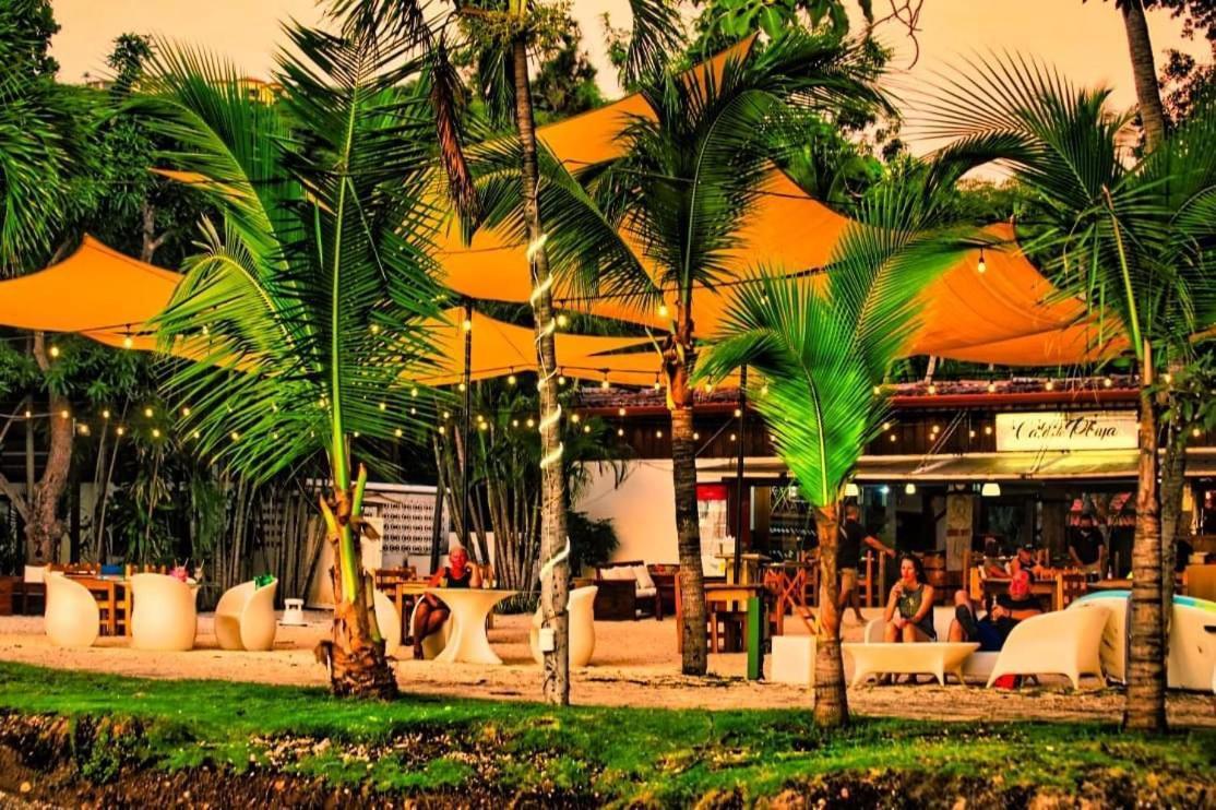 Café de Playa beach front suites Coco Extérieur photo