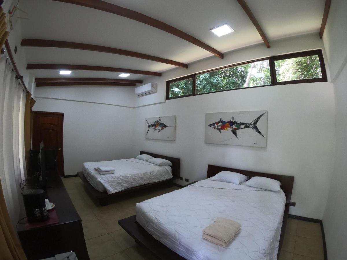 Café de Playa beach front suites Coco Extérieur photo
