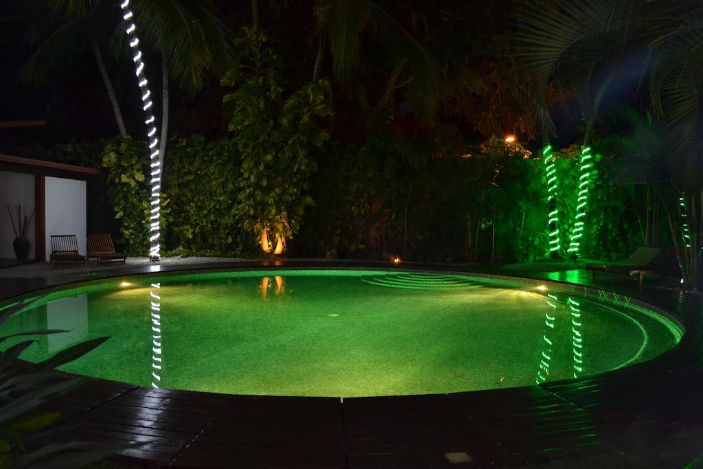 Café de Playa beach front suites Coco Extérieur photo