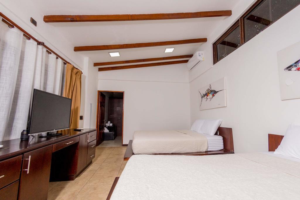 Café de Playa beach front suites Coco Extérieur photo