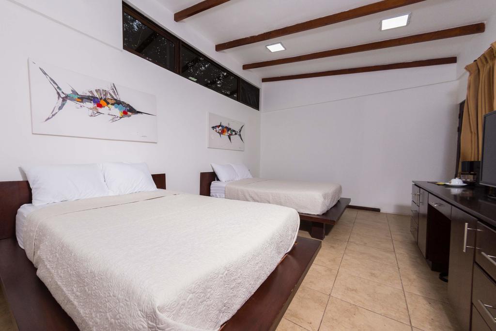 Café de Playa beach front suites Coco Extérieur photo