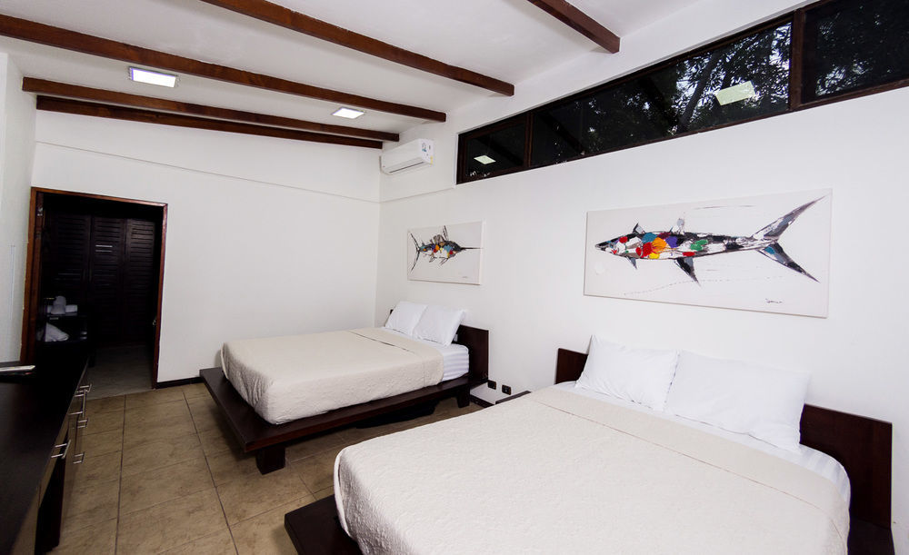 Café de Playa beach front suites Coco Extérieur photo